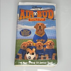 Disney VHS Air Bud World Pup VTG Clamshell Case